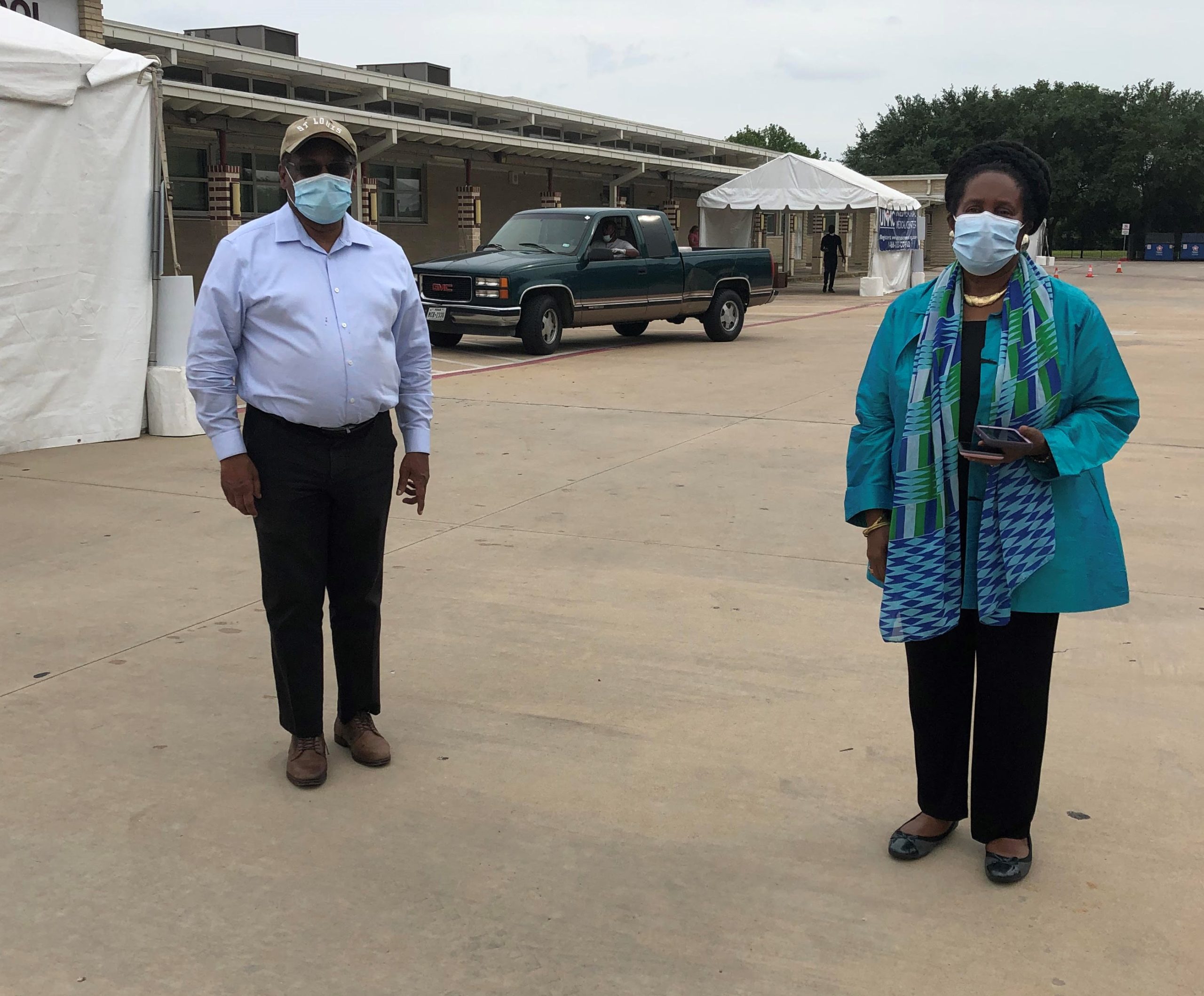 AME member assists Texas Congresswoman during COVID-19 outreach
