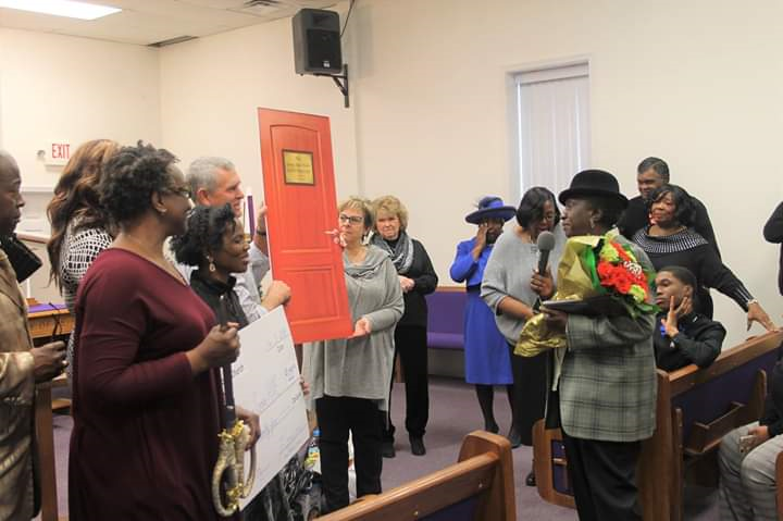 Feeding the Community with a Handful