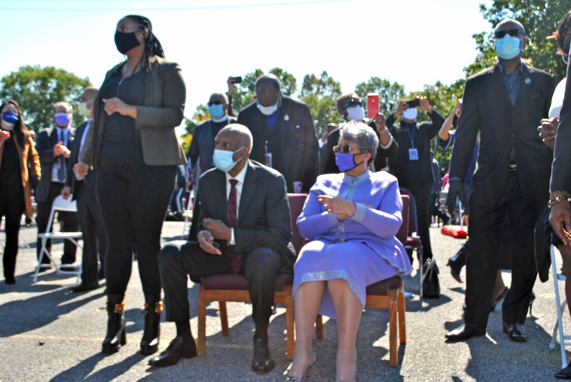 Merrick Avenue Renamed for the Rev. Floyd Flake