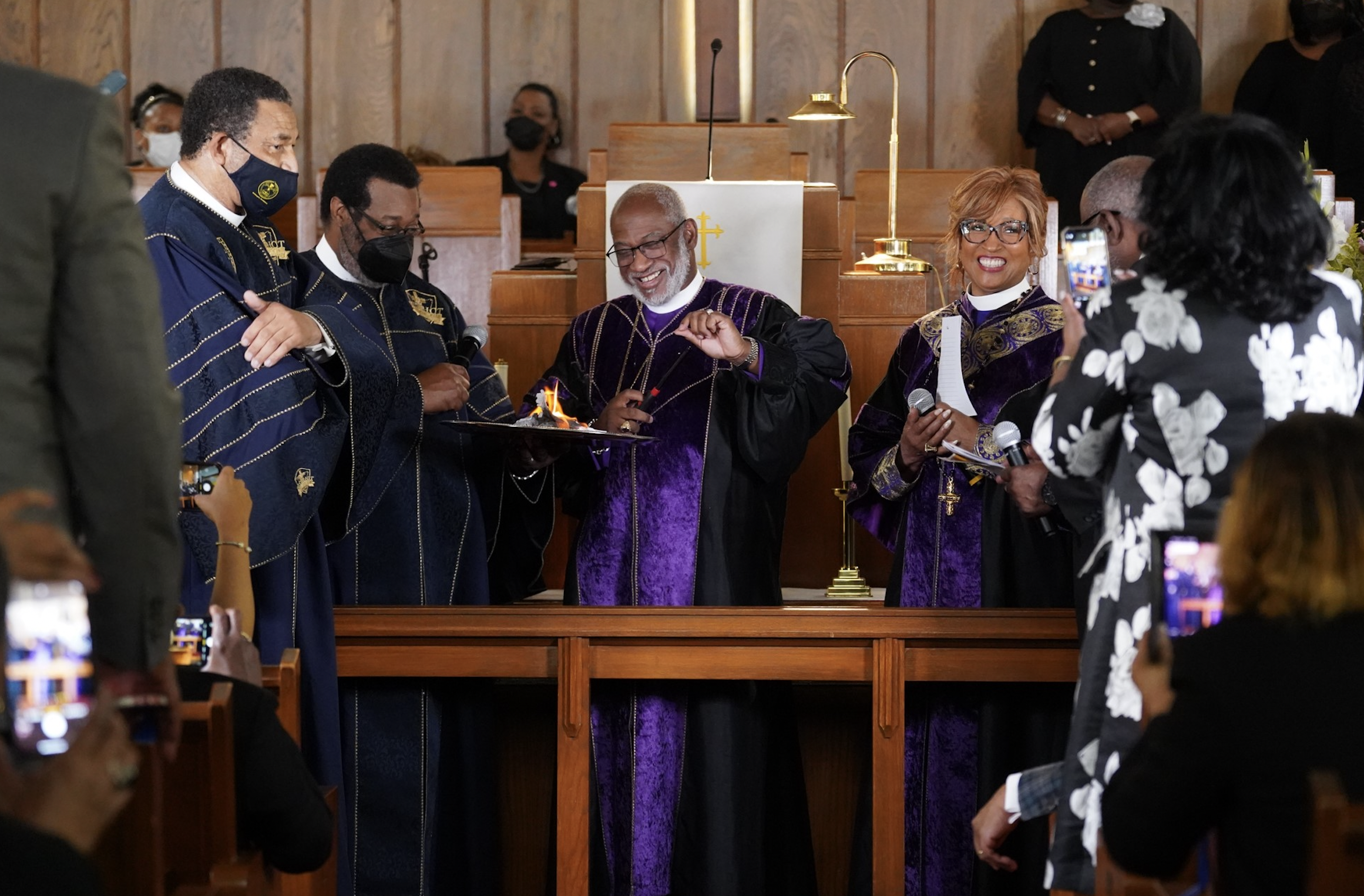 <strong><em>The 12<sup>th</sup> Episcopal District Celebrates Mortgage Burning Years Ahead of Schedule</em></strong>